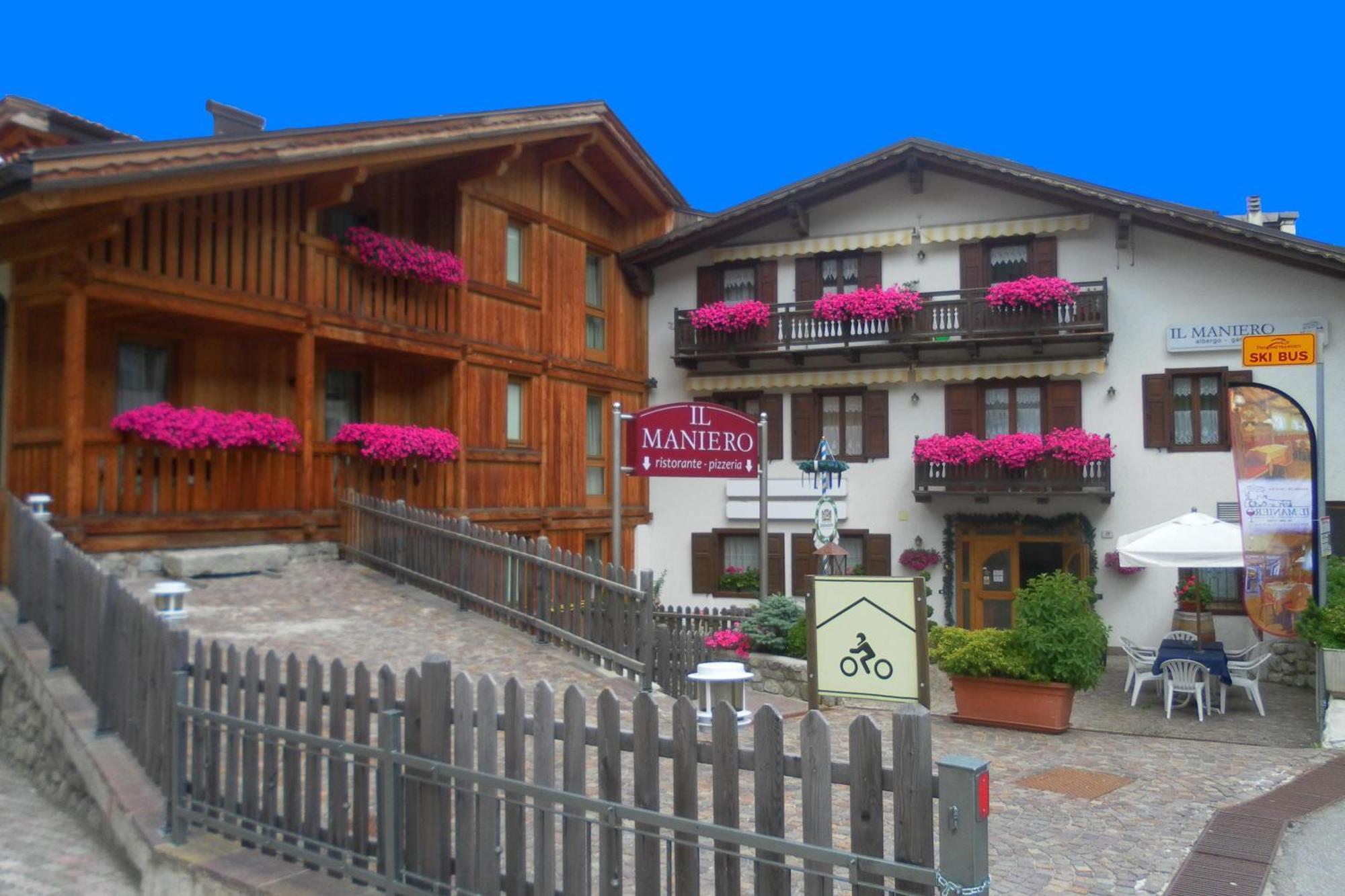 Hotel Il Maniero Ossana Exterior foto