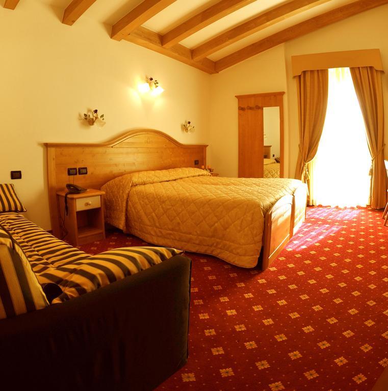Hotel Il Maniero Ossana Cameră foto